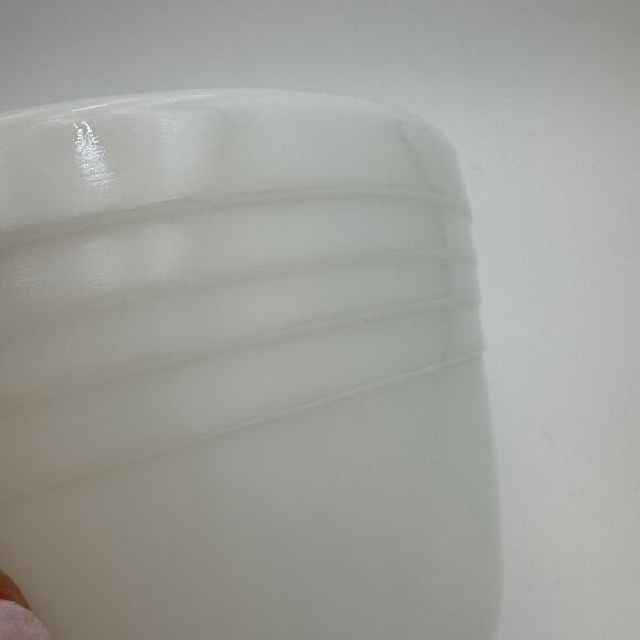 Vintage Mixing Bowl with Lip 6.25" Milk Glass Hamilton Beach - Picture 6 of 7